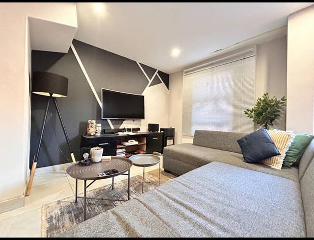 2 BEDROOM APARTMENT FOR SALE IN THERESAPARK